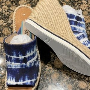 Tom’s Monica wedge